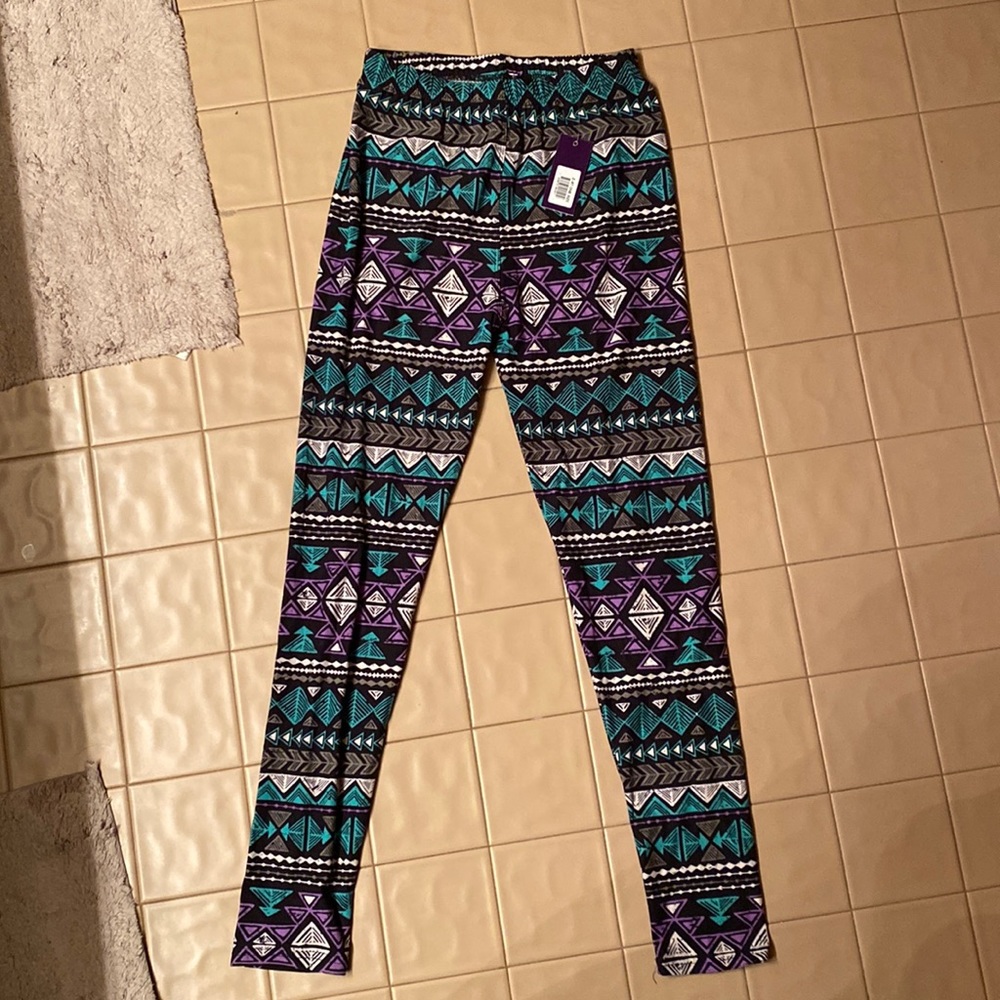 NWT Leggings World one size lounge leggings